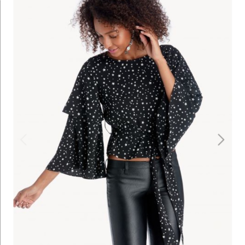 💫 J. O.A. Star Ruffle Sleeve Top